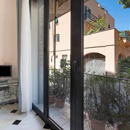 Apartment 5 Mehari Varigotti